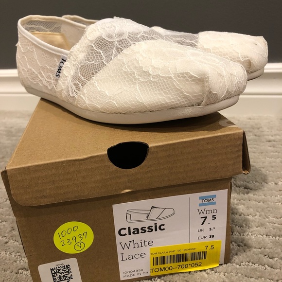 White lace Toms - Picture 2 of 3